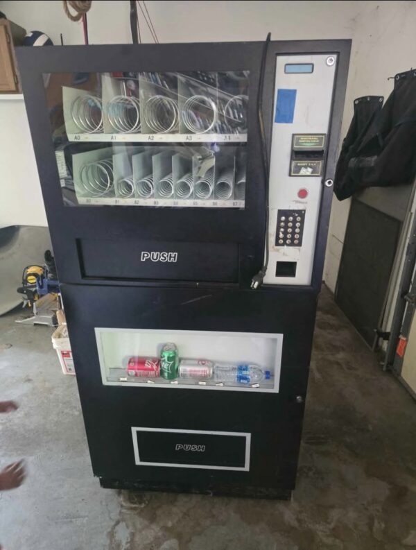 Combo Vending Machine – Genesis GO 137